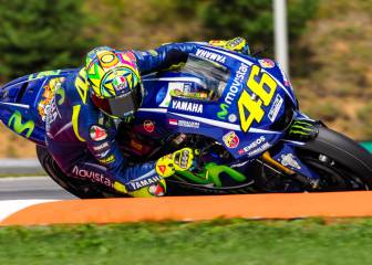 Rossi estrena el carenado Yamaha con el mejor tiempo