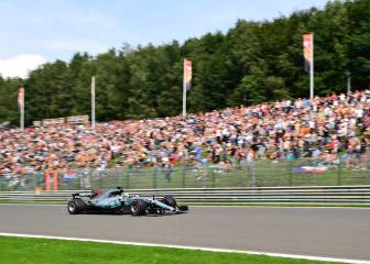 Victoria de Hamilton; 'Checo' abandonó y roce con Ocon