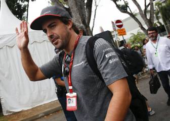 Alonso keeps McLaren waiting for decison on new deal