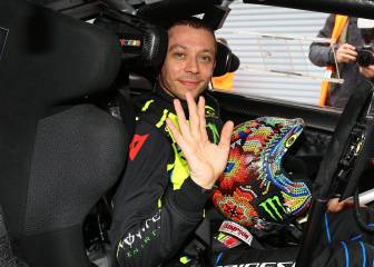 Rossi bromea y compara a Márquez con Verstappen