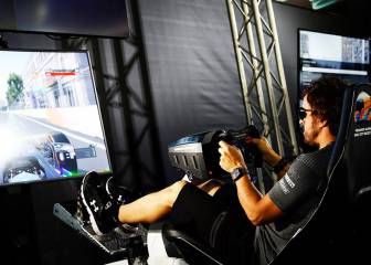 Así es Alonso jugando a la Play: 