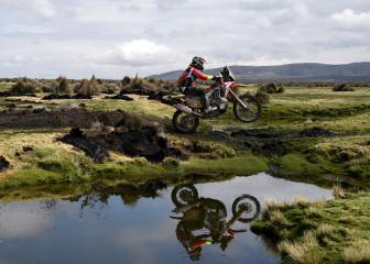 Joan Barreda sigue en la pelea y Laia Sanz, dentro del top 10