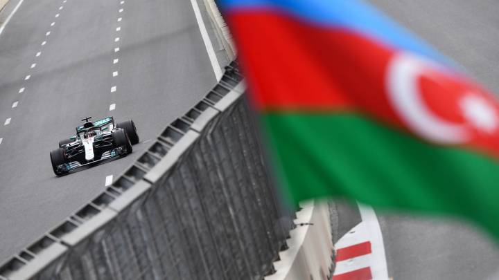 Resumen de la carrera del GP de Azerbaiyán F1 en Bakú