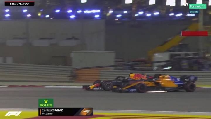 Toque entre Verstappen y Sainz y alerón roto para el McLaren
