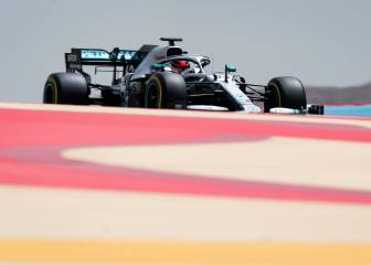 Russell se da un homenaje con el Mercedes, con Sainz cuarto y Fernando Alonso, undécimo