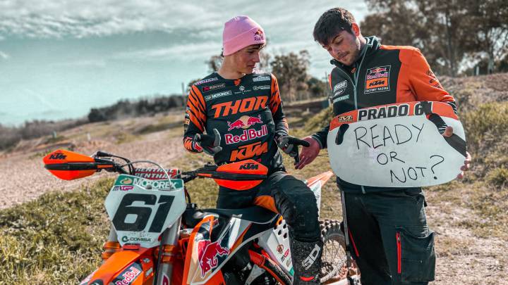 Jorge Prado con la KTM y la pregunta: "¿Preparado o no?".