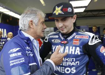 Agostini le tiende la mano a Lorenzo para firmar la paz