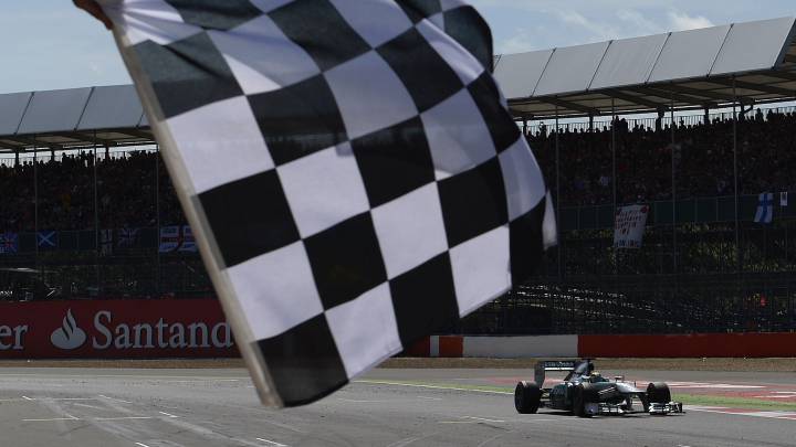 La F1 vende... los cuadros de la bandera ajedrezada de meta