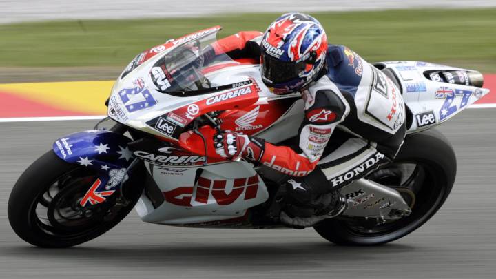 Motogp Stoner Aterrizo En Qatar A Las 9 35 Se Subio A La Honda A Las 10 02 Y En 3 Minutos Lideraba As Com
