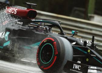 Hamilton y tres Mercedes más