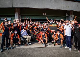 KTM agradece a Pol y a Pedrosa su 