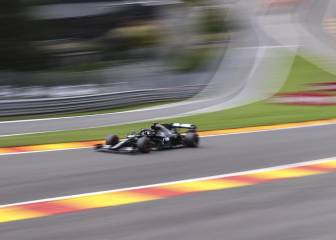 Ferrari agoniza, Hamilton vuela