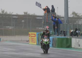 Triunfo de Rea bajo el agua que le pone el mundial de cara