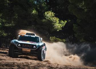 Al Attiyah aprieta, Sainz cede