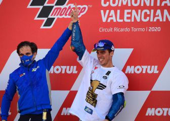 Suzuki aún lucha por el segundo de Rins y Constructores