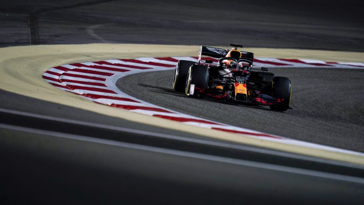 Max Verstappen (Red Bull RB16). Bahréin, F1 2020. 