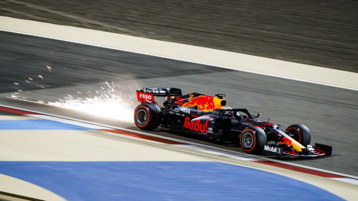 Verstappen durante los Libres 2 del GP de Sakhir 2020