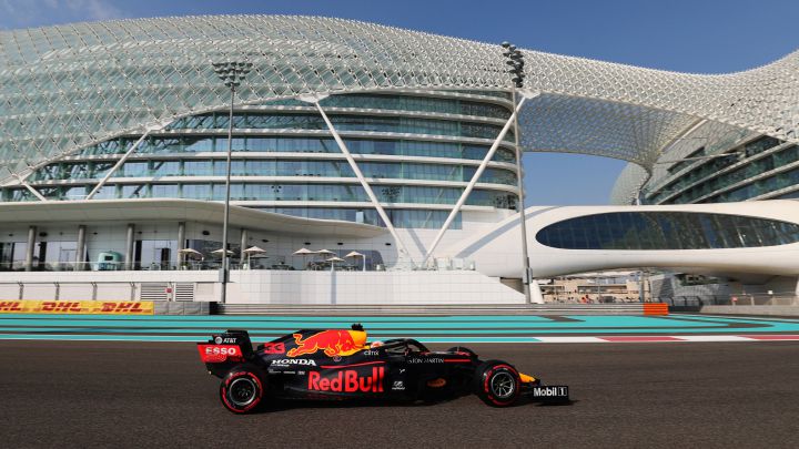 Max Verstappen (Red Bull RB16). Abu Dhabi, F1 2020. 
