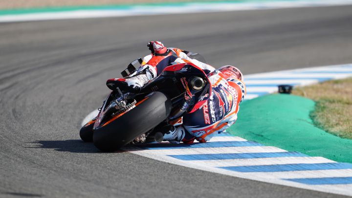 HRC vende siete colas de escape de la Honda de Marc Márquez