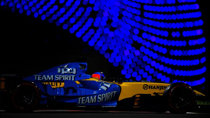 Azul y amarillo, la leyenda del Renault campeón de Alonso