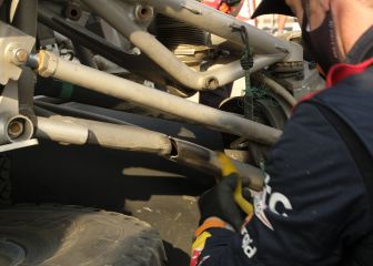 Peterhansel se mete en un lío