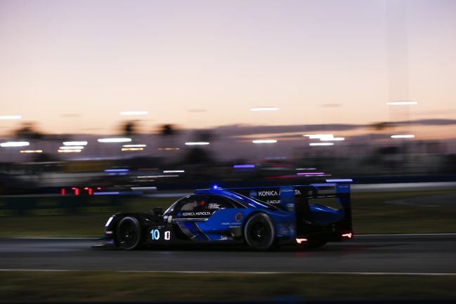 #10 Konica Minolta Acura ARX-05 Acura DPi, DPi: Helio Castroneves, Alexander Rossi, Filipe Albuquerque, Ricky Taylor.