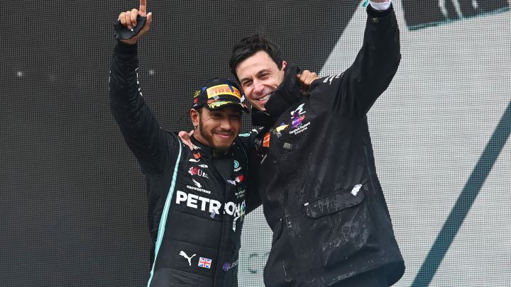 FÓRMULA 1 | Wolff explica el contrato de Hamilton con Mercedes 