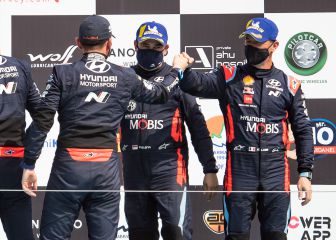 El copiloto de Neuville se ofrece a Sébastien Loeb