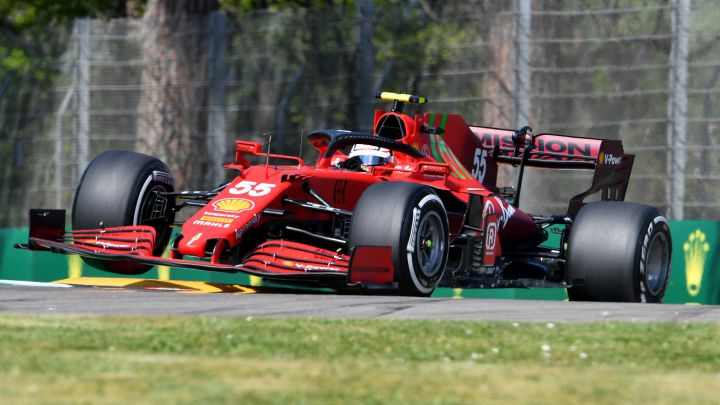 Carlos Sainz (Ferrari SF21). Ímola, F1 2021. 