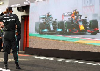 Hamilton corrió en desventaja por su toque con Verstappen