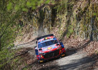 Neuville se defiende de los ataques de Ogier y Evans