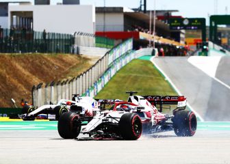 Raikkonen golpeó a Giovinazzi por ir distraído con el volante