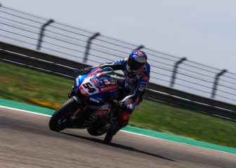 Razglatioglu domina los primeros libres del Mundial SBK