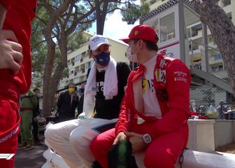 La pole ciega a Ferrari: Leclerc abandona por avería