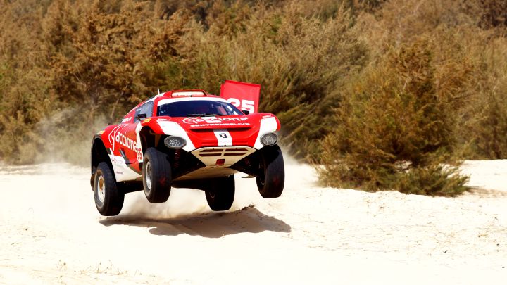 El coche del equipo Acciona en Dakar.
