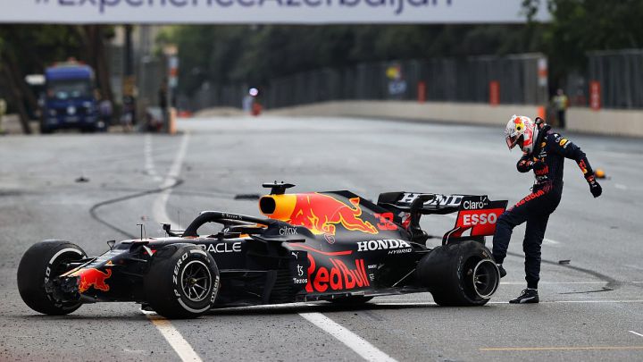 Pirelli da una explicación... y Red Bull otra diferente