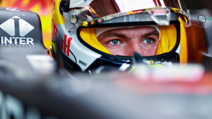 Verstappen, cabreado con Hamilton: "Siempre está en medio"