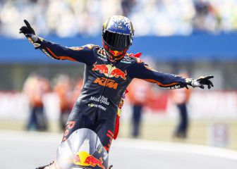 Quartararo aprovecha la mala salida de Maverick