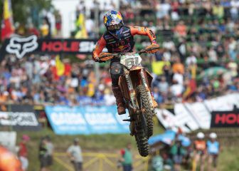 Prado cumple y se aferra a la cabeza