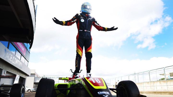 Ayrton Simmons debutará en la Fórmula 3
