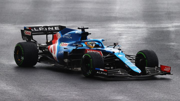 Alonso se atrevería a "competir por el título" con Mercedes o Red Bull