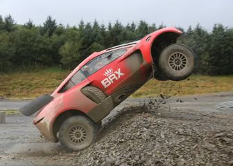 Así se maltrata un coche del Dakar para llevarlo al límite