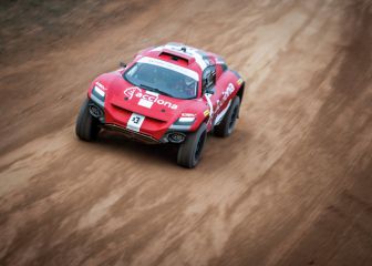Un día de test con Sainz, Laia Sanz y el coche de Acciona