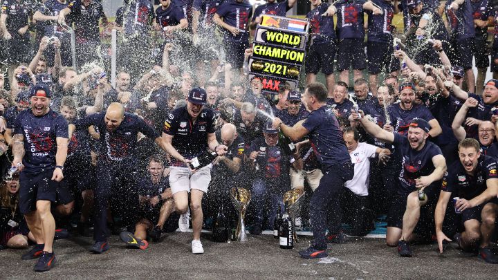 Carrera a carrera, así fue la temporada que enfrentó a Verstappen con Hamilton
