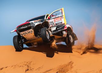 Resumen etapa 5 Dakar: Sainz pierde una hora; gana Lategan