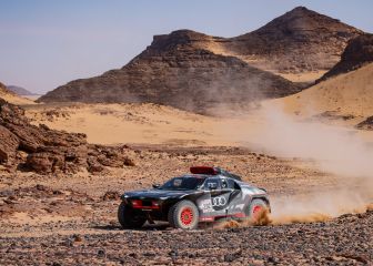 Resumen etapa 10 Dakar: Peterhansel le gana la partida a Sainz en otro gran día para Audi