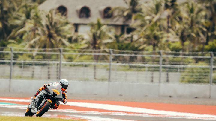 Un día de MotoGP es más rápido que un fin de semana de SBK