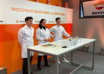 Márquez y Pol bendicen el combustible Repsol de MotoGP