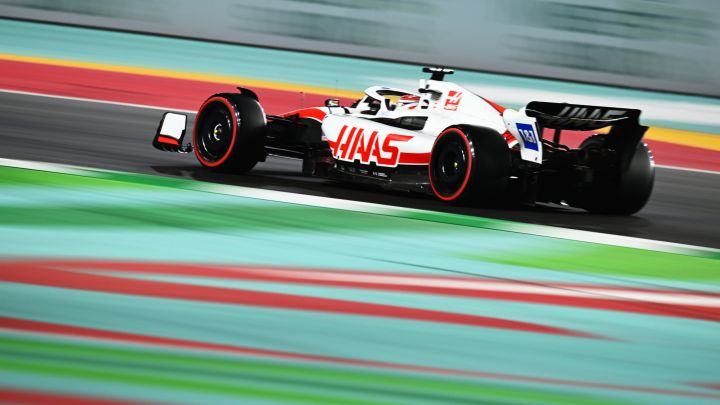 Kevin Magnussen (Haas VF-22). Jeddah Corniche, Arabia Saudí. F1 2022.