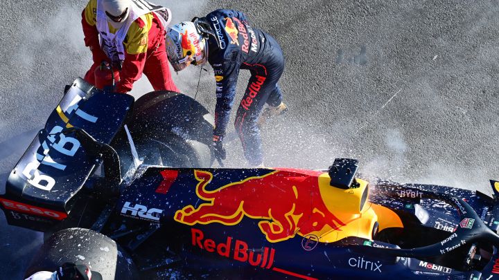 Verstappen abandona en el GP de Australia con el Red Bull